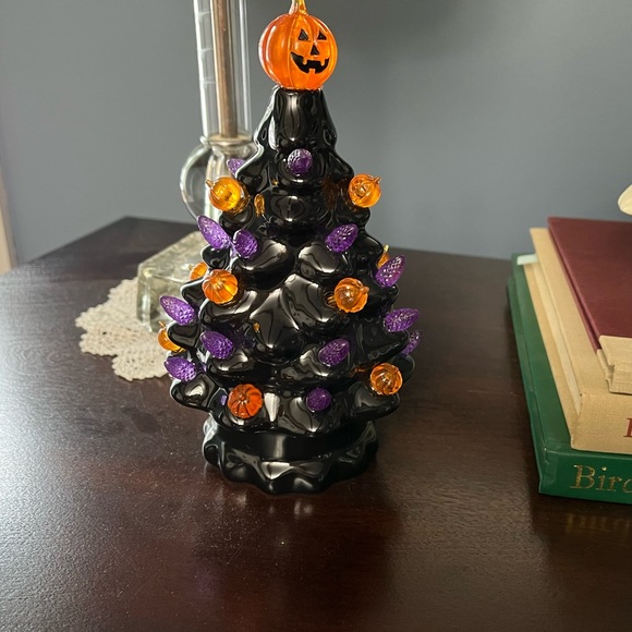 New battery operated ceramic Halloween tree lights - Picture 2 of 6